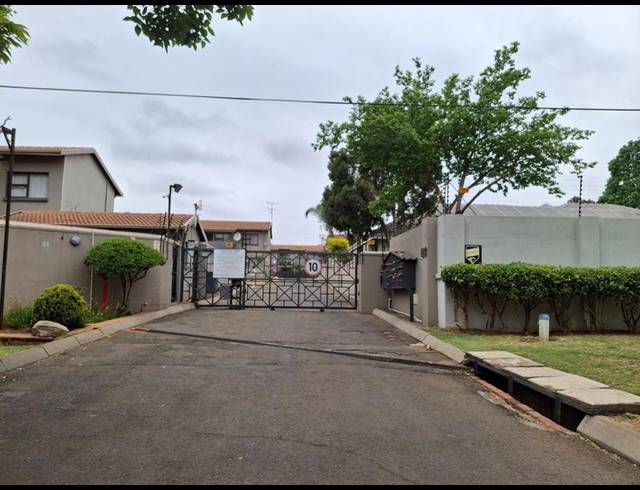 2 BEDROOM APARTMENT FOR SALE IN RYNFIELD
